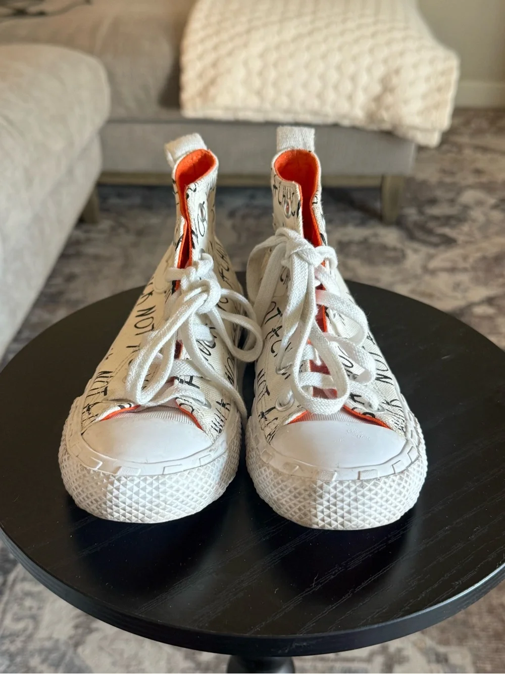 Converse white canvas